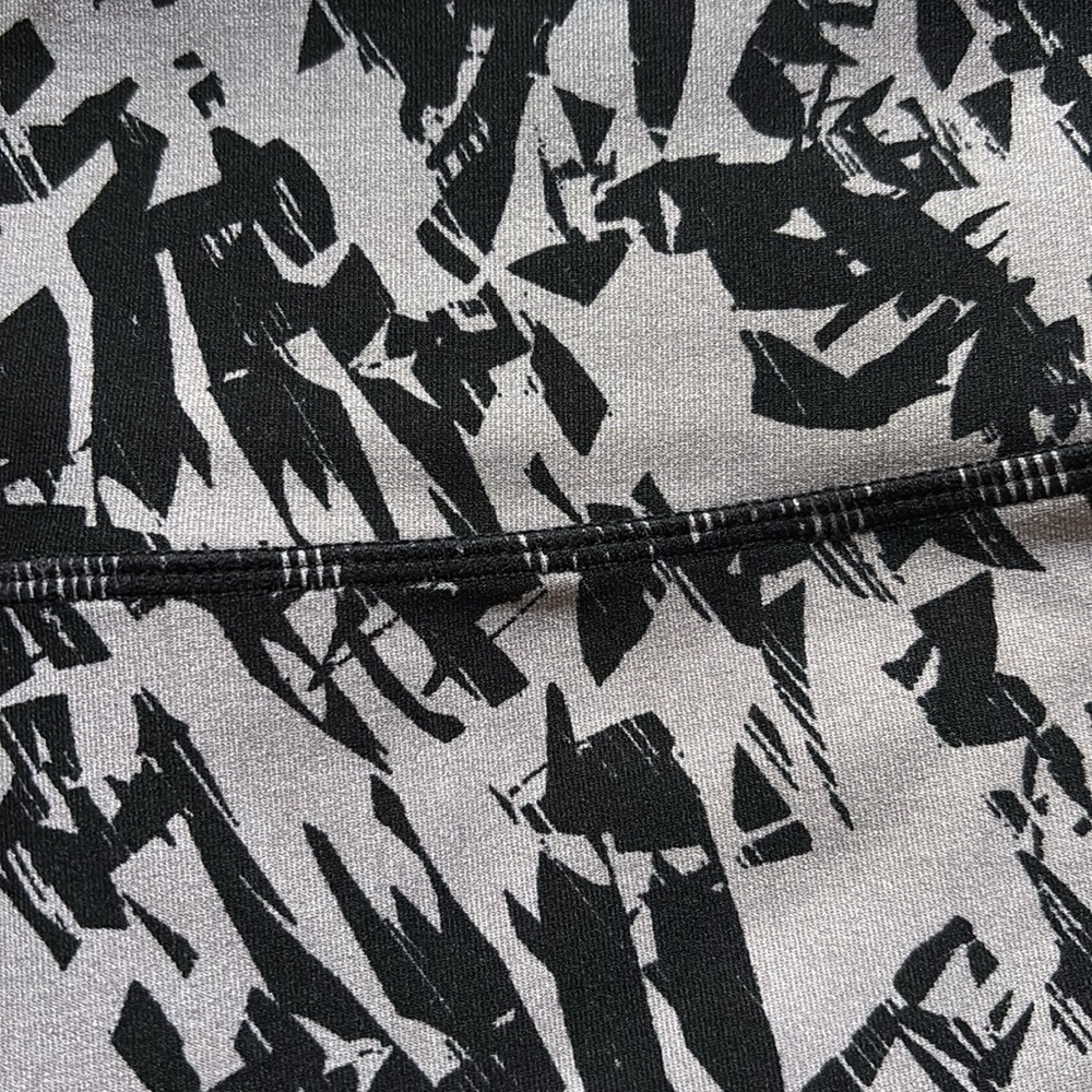 NEW Calvin Klein bike shorts - Picture 9 of 9
